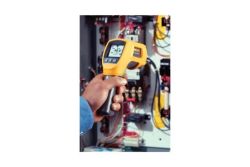 Fluke Model # 566 Infrared Contact & Non Contact Thermometer -40°C to 650°C, Distance to Spot 30:1